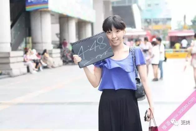 Cuộc sống xa hoa, nhan sắc trông mòn con mắt của Di Vy Tịnh - hot mom nổi danh Trung Quốc